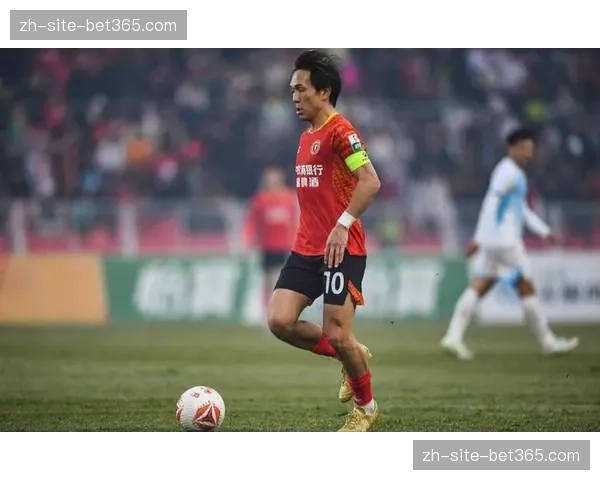 邦本宜裕勺子点球锦上添花 辽宁队长展现领袖气质